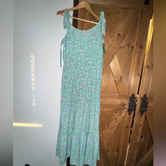 Skies are blue ditzy floral maxi - Picture 2 of 6